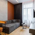 Mini-hotel Near Les Kurbas Theatre