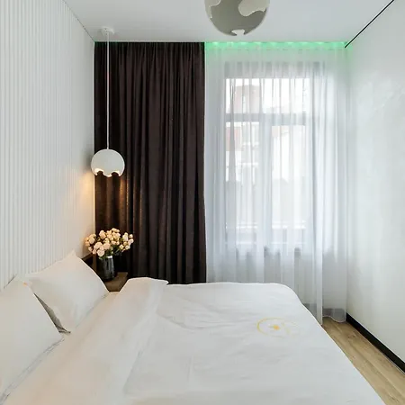 아파트 Mini-hotel Near Les Kurbas Theatre 리비프