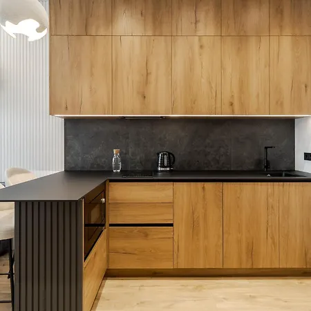 Mini-hotel Near Les Kurbas Theatre Apartament