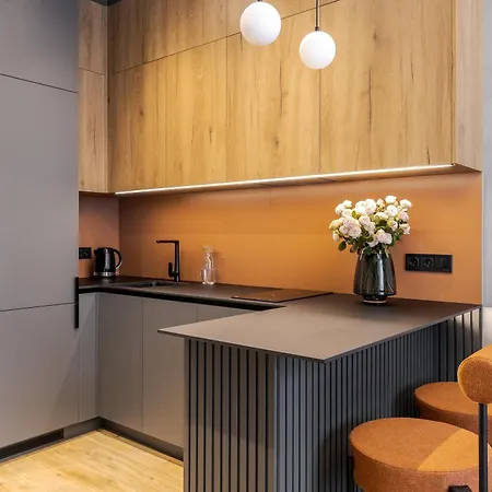 아파트 Mini-hotel Near Les Kurbas Theatre *