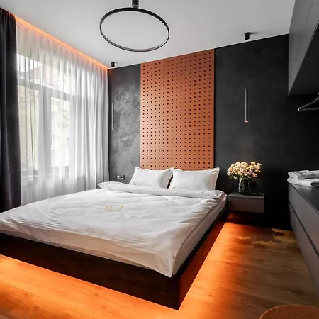 Mini-hotel Near Les Kurbas Theatre 리비프