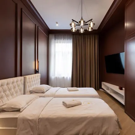 Mini-hotel Near Les Kurbas Theatre 아파트 *