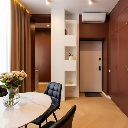 Mini-hotel Near Les Kurbas Theatre 아파트