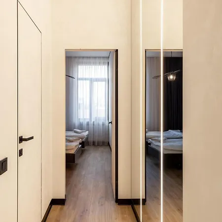 Mini-hotel Near Les Kurbas Theatre 아파트